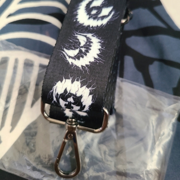 🩶☠️ NWOT Love, Pain, and Stitches Bundle☠️🩶 - Picture 10 of 11